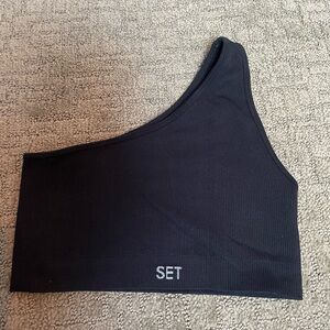 SET Active off the shoulder sports bra